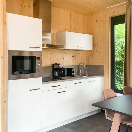 2 Bedroom Stacaravan In Callantsoog