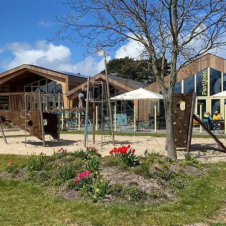 2 Bedroom Stacaravan In * Callantsoog