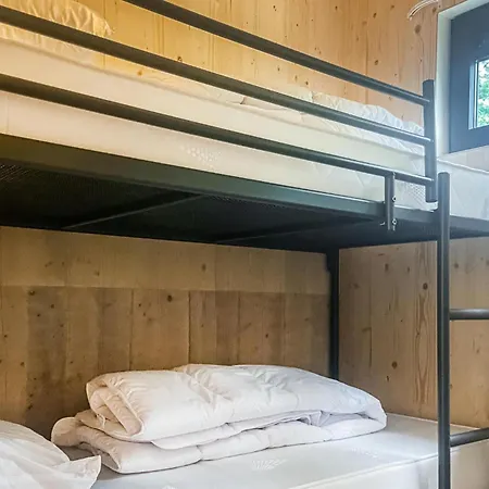 2 Bedroom Stacaravan In Campsite *
